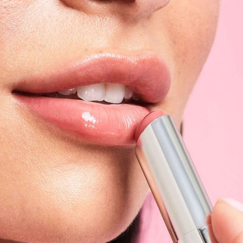 BENEFIT moisturising lip balm